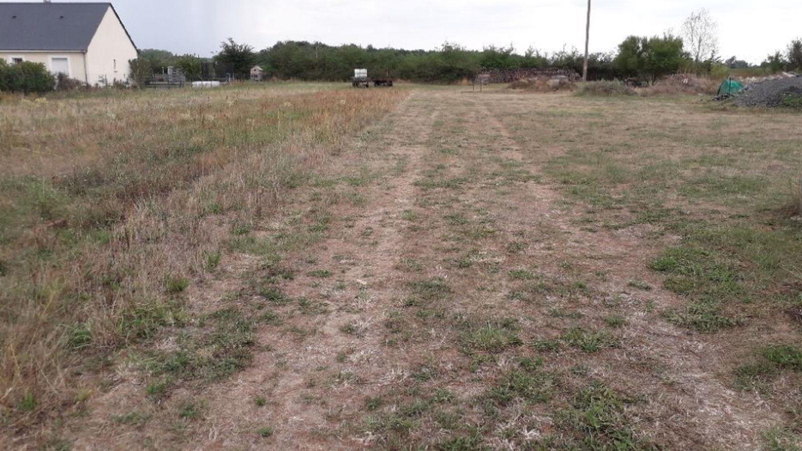 Terrain constructible de 435m2 à Varrains