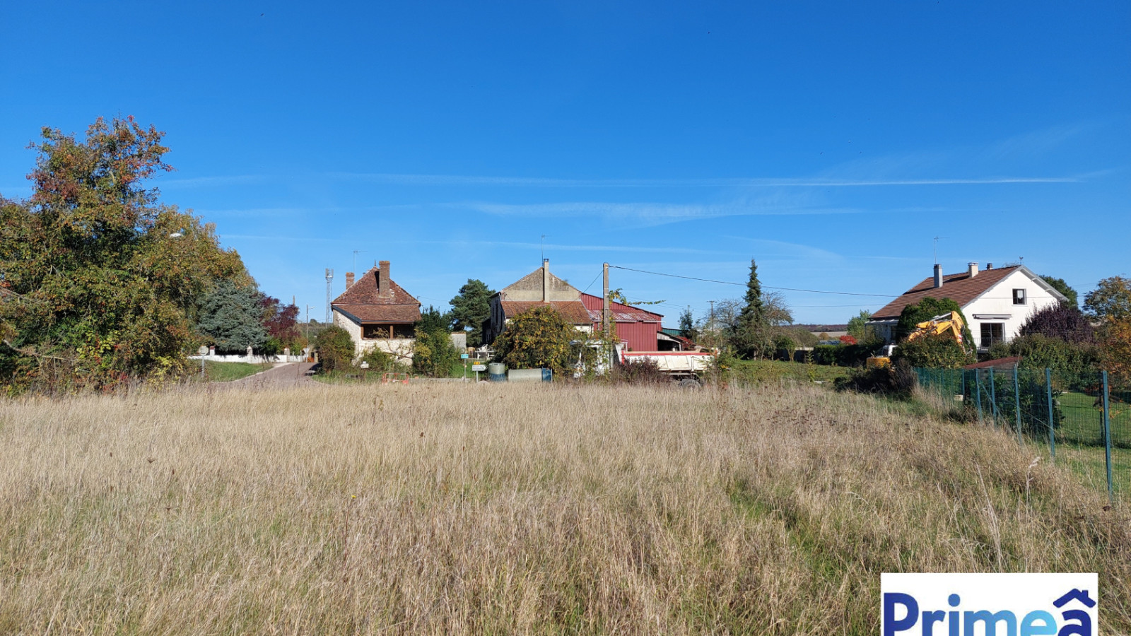 Terrain constructible de 1283m2 à Chablis