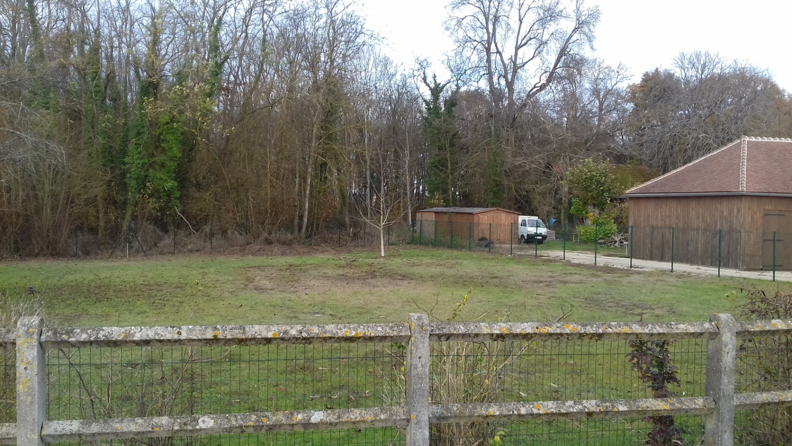 Terrain constructible de 900m2 à Bouzonville-aux-Bois