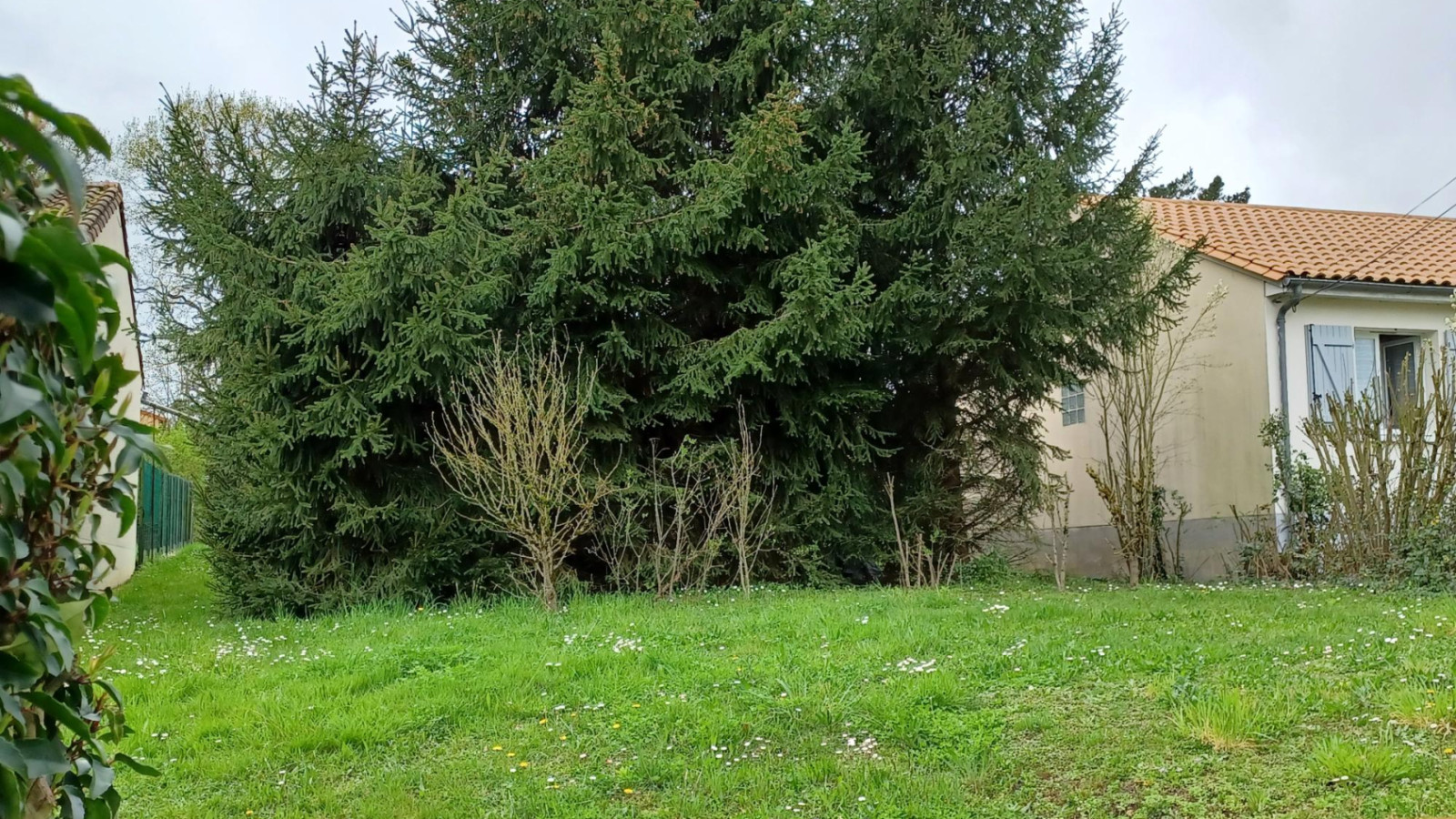 Terrain constructible de 1000m2 à Cholet