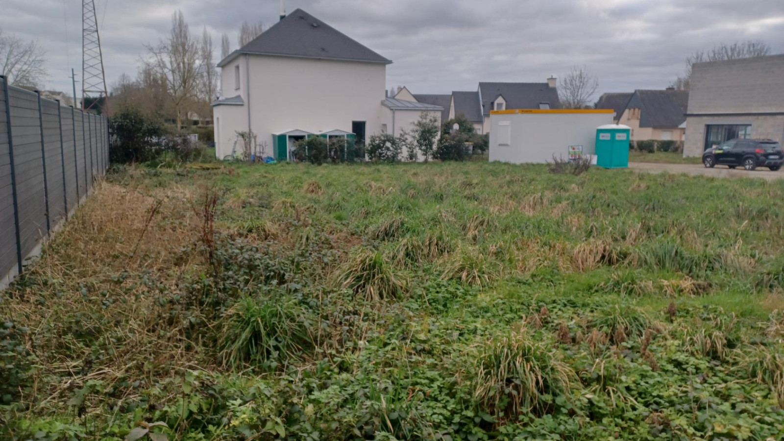 Terrain constructible de 401m2 à Fougères