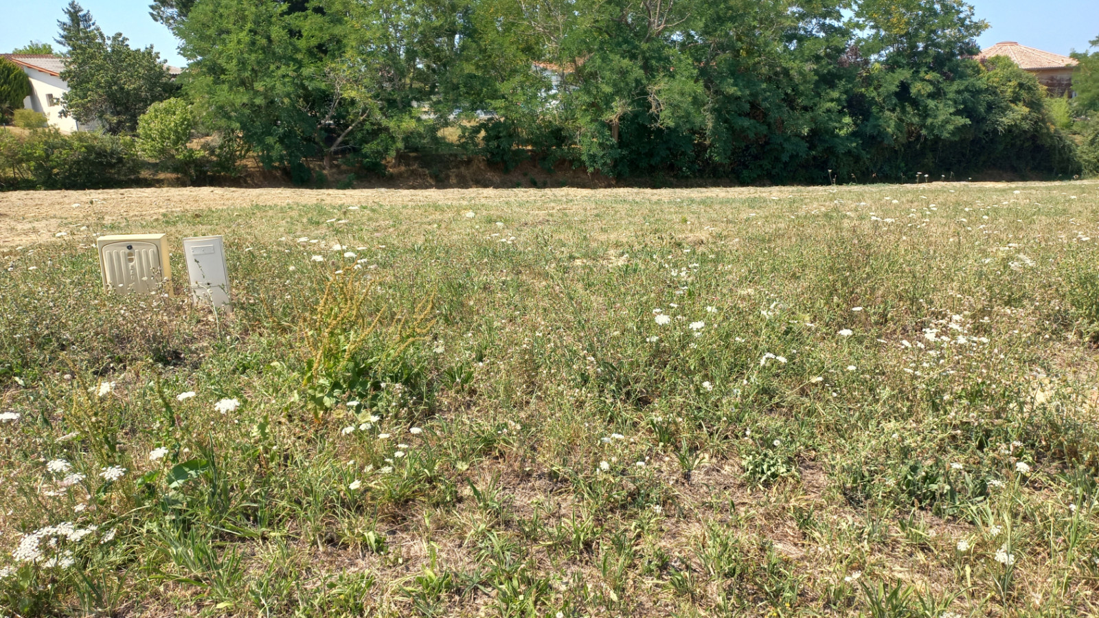 Terrain constructible de 780m2 à Saint-Justin