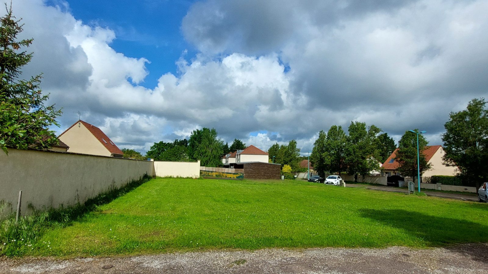 Terrain constructible de 633m2 à Beaumont