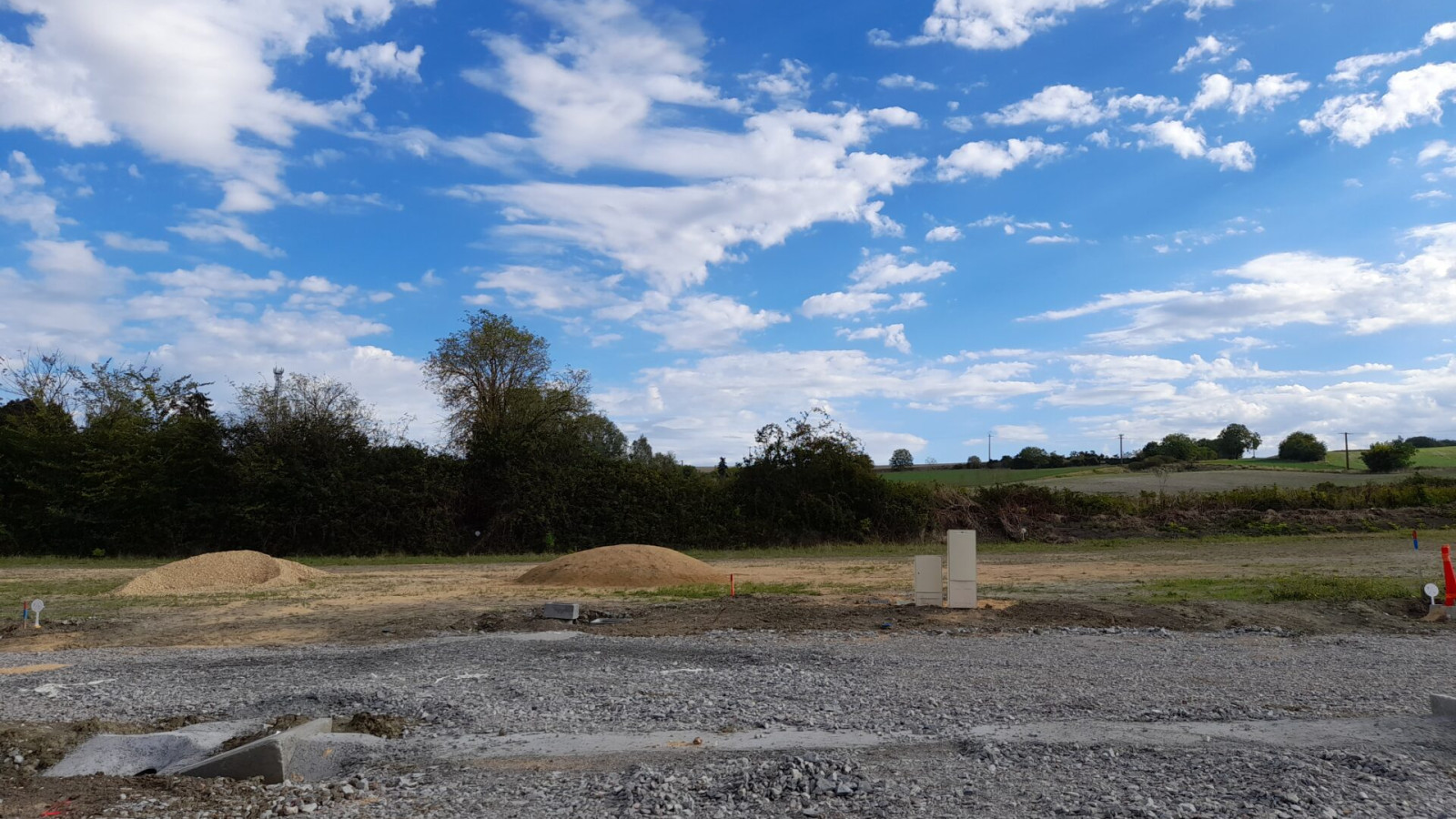 Terrain constructible de 391m2 à Saint-Martin-la-Pallu