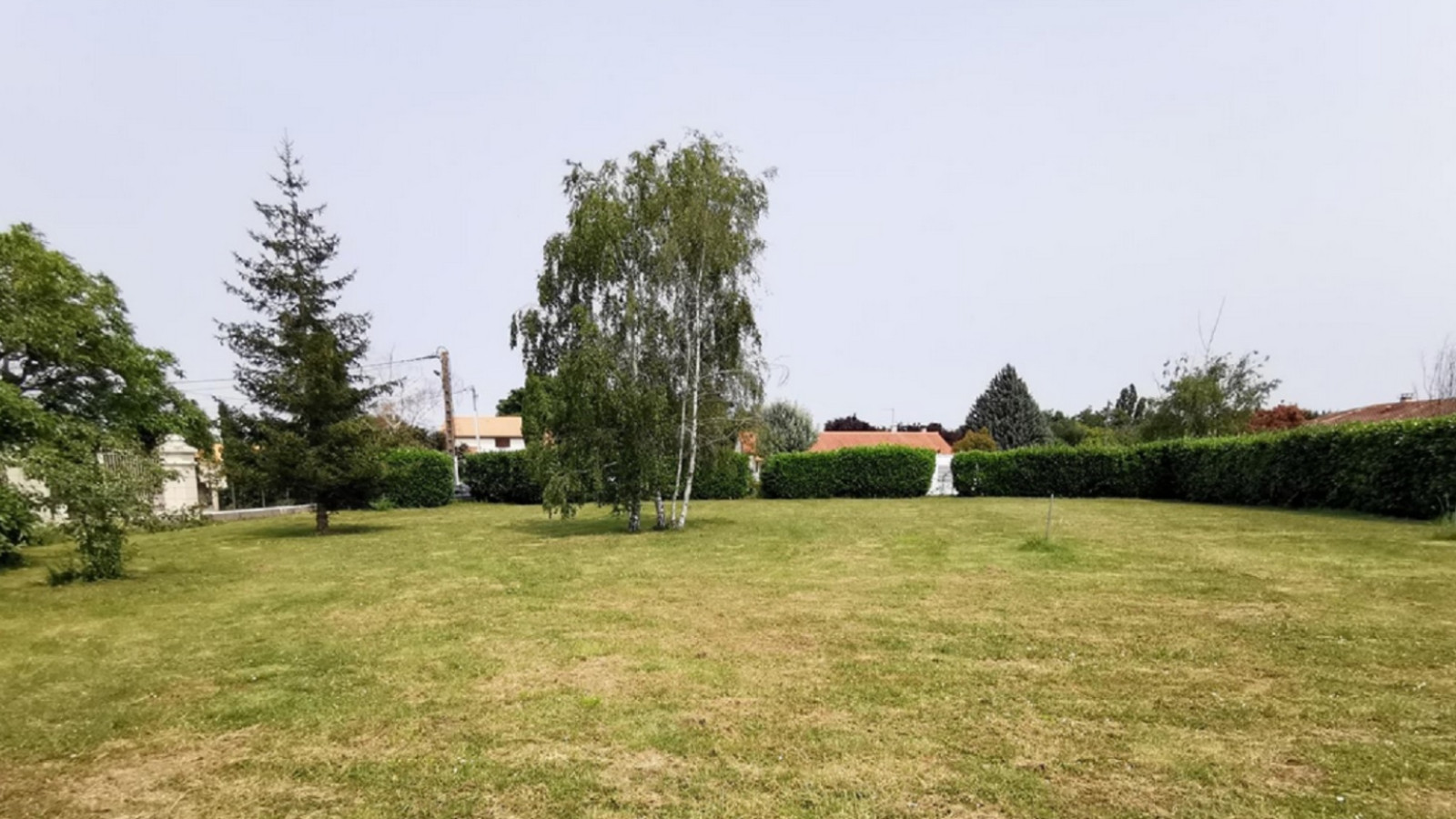 Terrain constructible de 1512m2 à Cenon-sur-Vienne