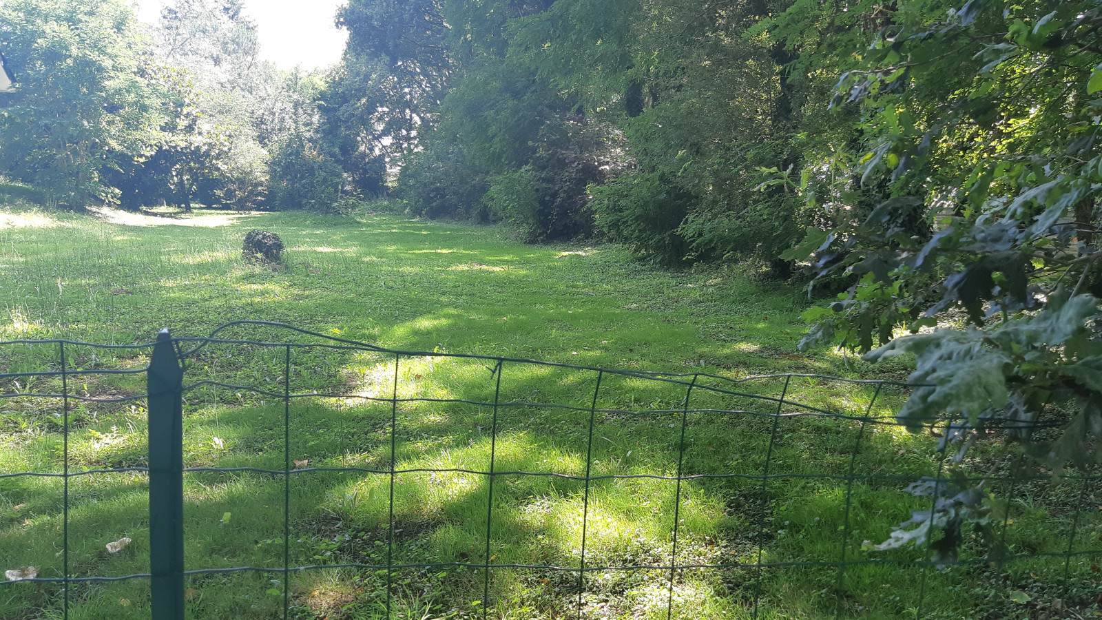 Terrain constructible de 580m2 à La Chapelle-des-Marais