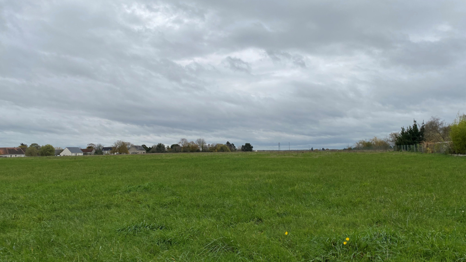 Terrain constructible de 543m2 à Athée-sur-Cher