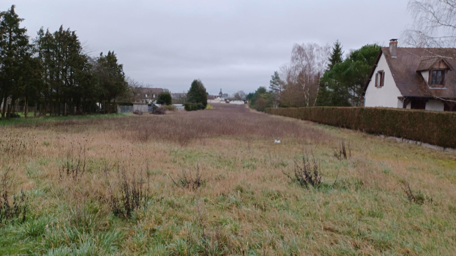 Terrain constructible de 435m2 à Rebréchien