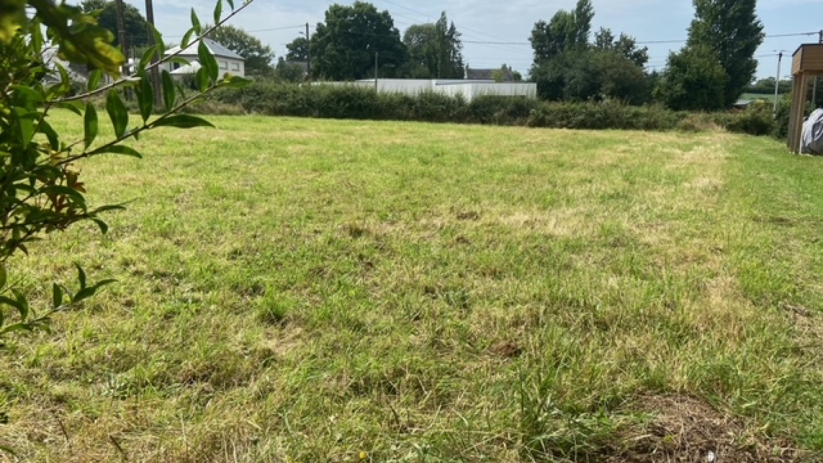 Terrain constructible de 2500m2 à Besné