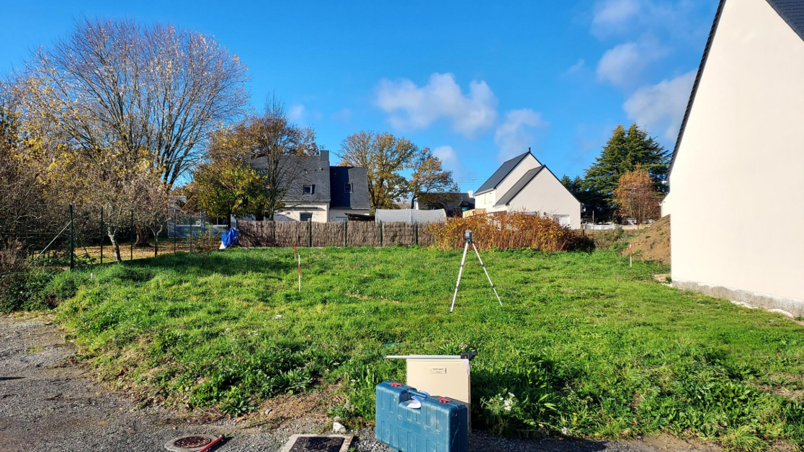 Terrain constructible de 365m2 à Montreuil-sur-Ille