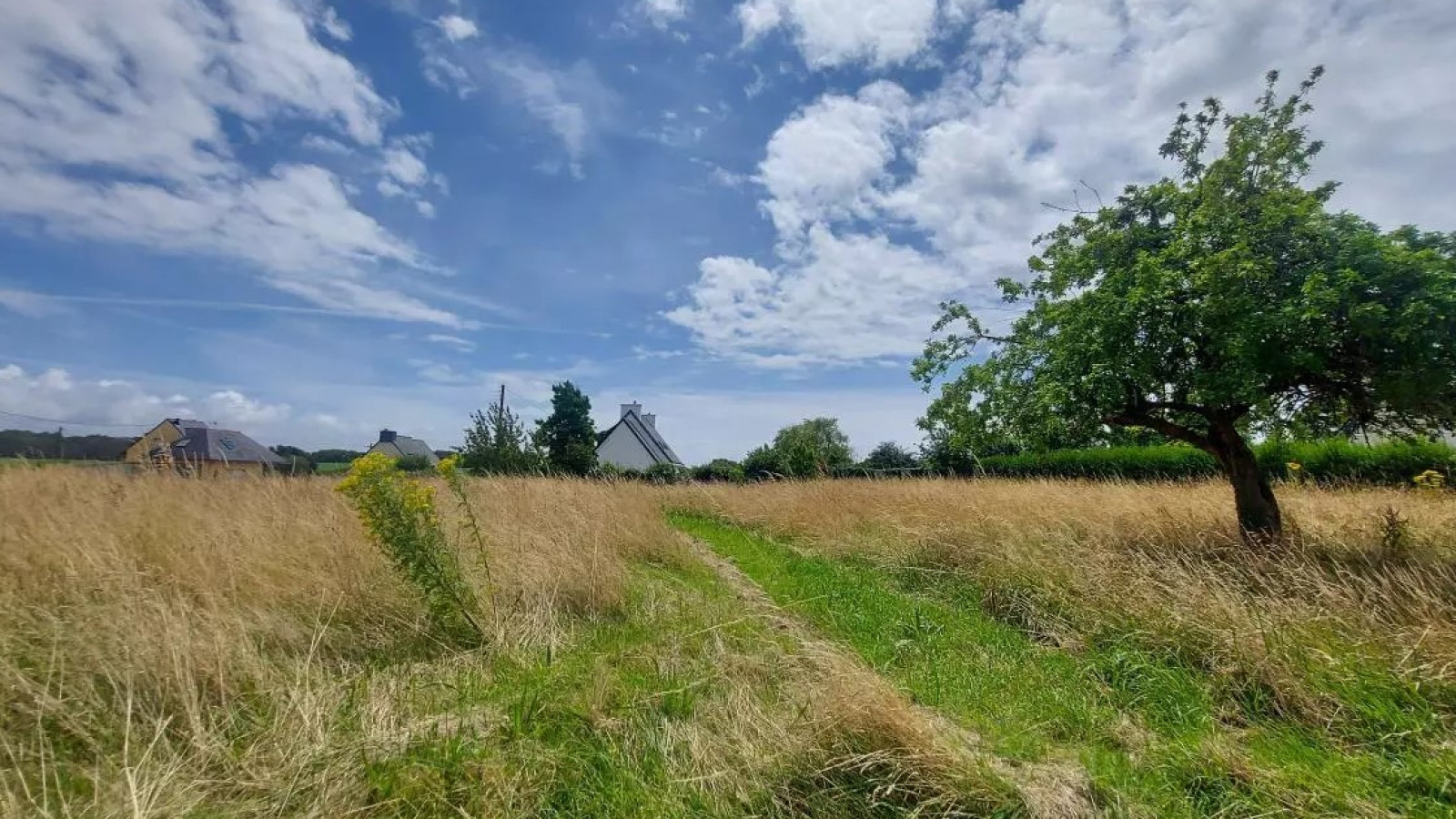 Terrain constructible de 340m2 à Questembert