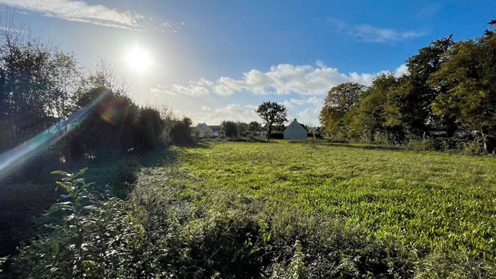 Terrain constructible de 420m2 à Péaule