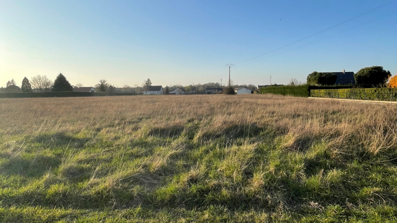 Terrain constructible de 417m2 à La Croix-en-Touraine