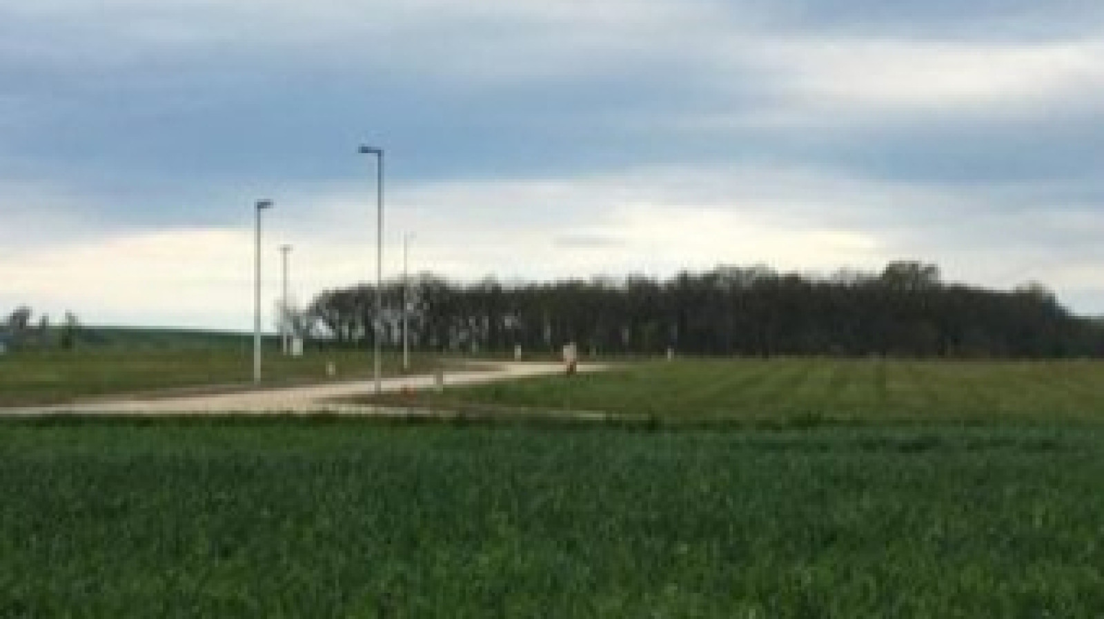 Terrain constructible de 823m2 à Leigné-les-Bois